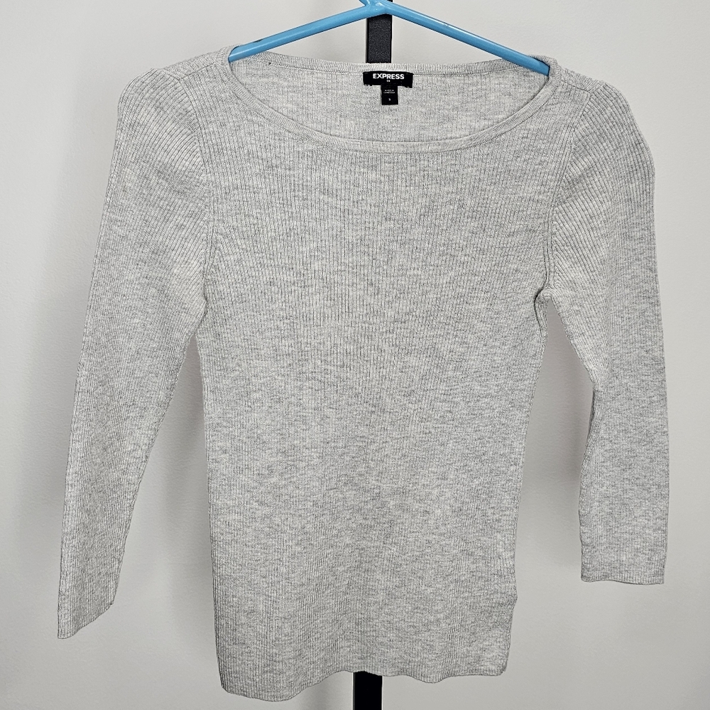Gray Ribbed Knit Quater Sleeve Sweater